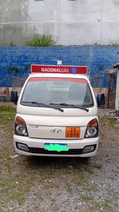 HYUNDAI HR 2.5 LONGO SEM CAÇAMBA 4X2 16V 130CV TURBO INTERCOOLER DIESEL 2P MANUAL